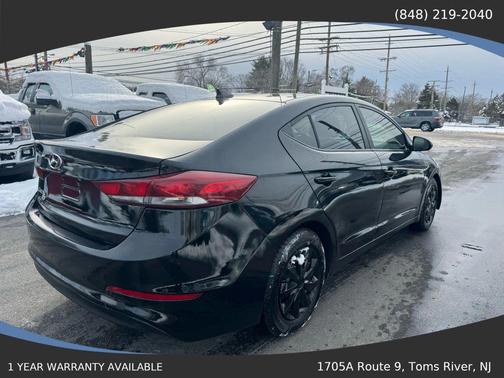 2017 Hyundai ELANTRA SE