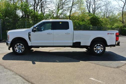 White 2024 Ford F-250 King Ranch