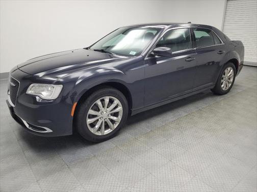 2018 Chrysler 300 Touring