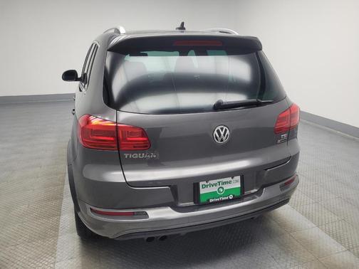 2016 Volkswagen Tiguan R-Line