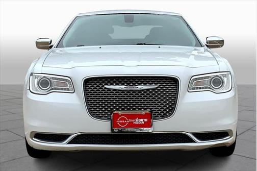 2019 Chrysler 300 Touring