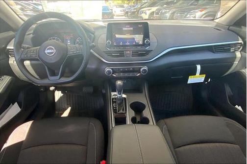 2025 Nissan Altima S FWD