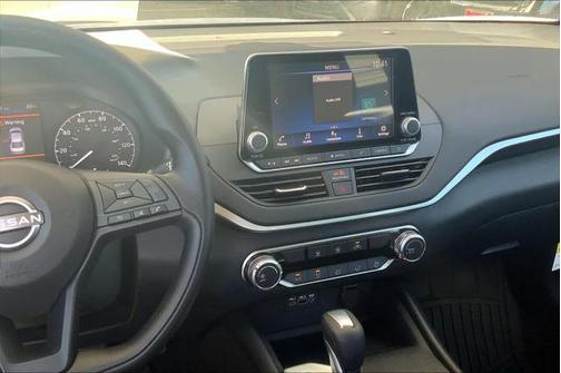 2025 Nissan Altima S FWD