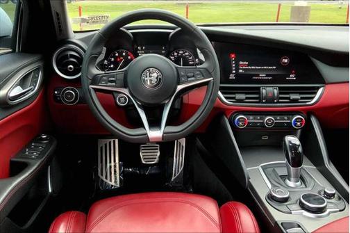 2019 Alfa Romeo Giulia Ti Sport