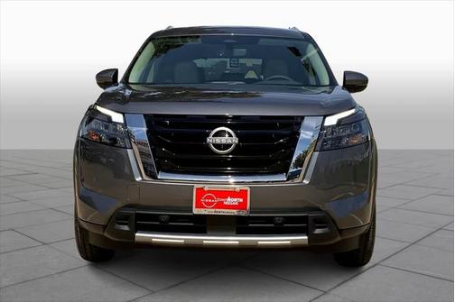 2025 Nissan Pathfinder SL FWD