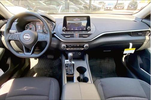 2025 Nissan Altima S FWD