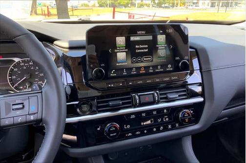 2025 Nissan Pathfinder SL FWD