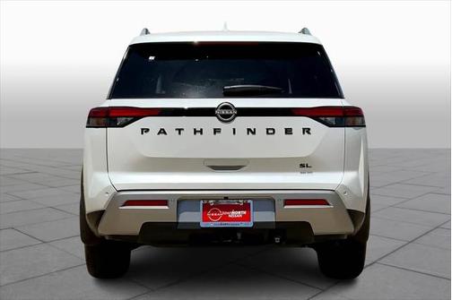 2025 Nissan Pathfinder SL FWD