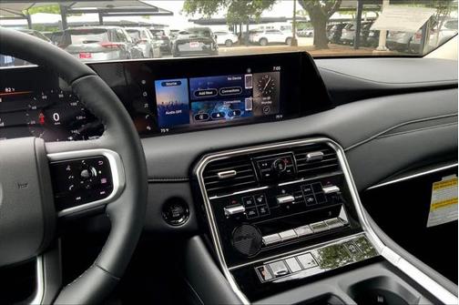 2025 Nissan Armada SV 2WD