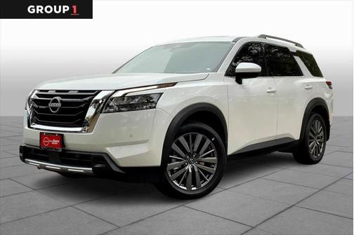 2025 Nissan Pathfinder SL FWD