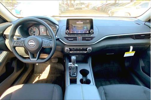 2025 Nissan Altima S FWD