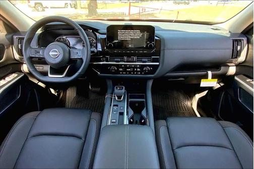2025 Nissan Pathfinder SL FWD