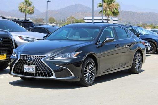 2025 Lexus ES 300h Base