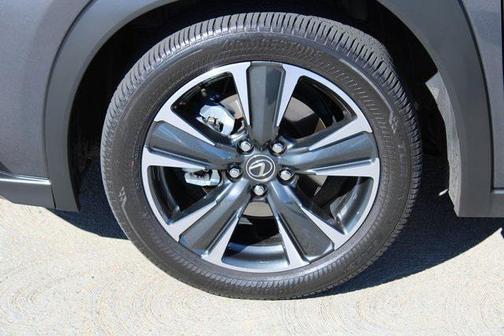 2025 Lexus UX 300h Base