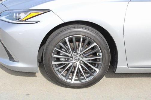 2023 Lexus ES 350 Base