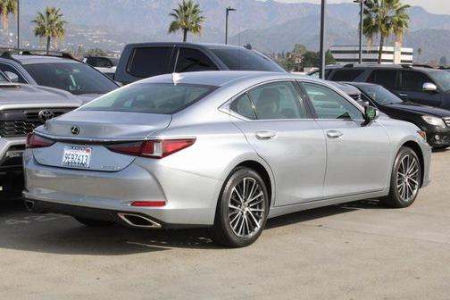 2023 Lexus ES 350 Base