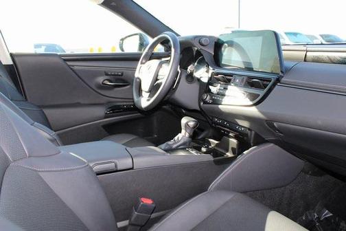 2022 Lexus ES 350 Base