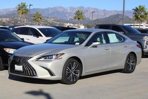 2025 Lexus ES 300h Base