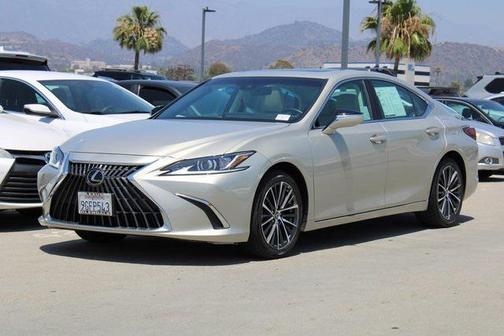 2023 Lexus ES 300h Base