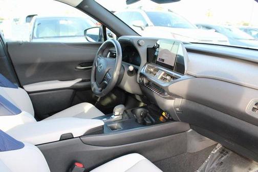 2025 Lexus UX 300h Base