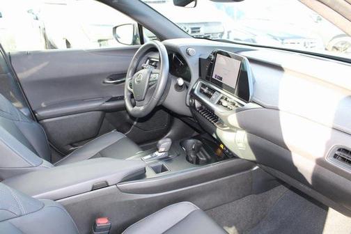 2025 Lexus UX 300h Base