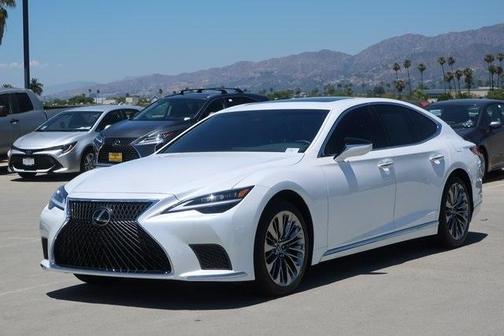 Photo 3 of 22 of 2022 Lexus LS 500 Base