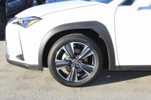 2025 Lexus UX 300h Base