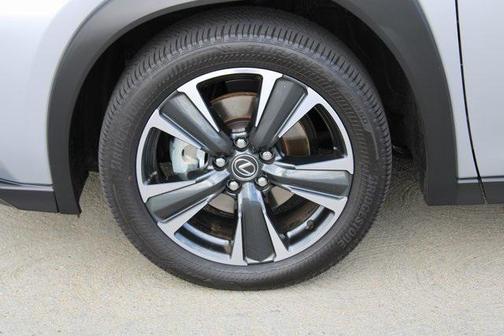 2025 Lexus UX 300h Base