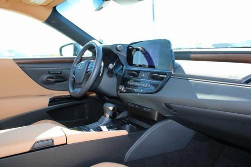 2025 Lexus ES 350 Base