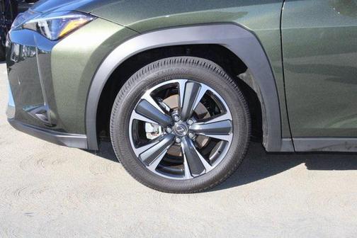 2025 Lexus UX 300h Premium