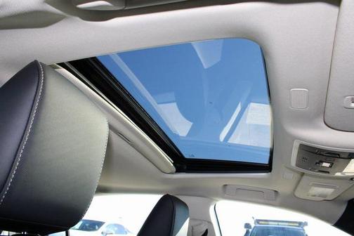 2025 Lexus ES 300h Luxury