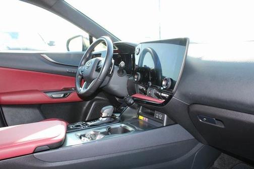 2023 Lexus NX 450h+ Luxury