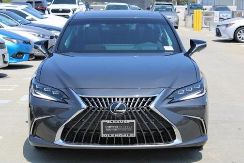 2025 Lexus ES 300h Luxury
