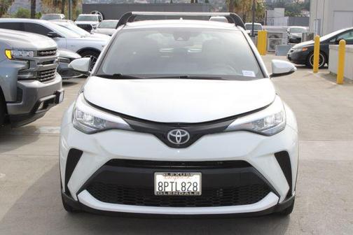 Blizzard Pearl 2020 Toyota C-HR XLE