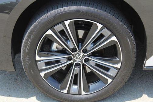 2023 Toyota bZ4X Limited