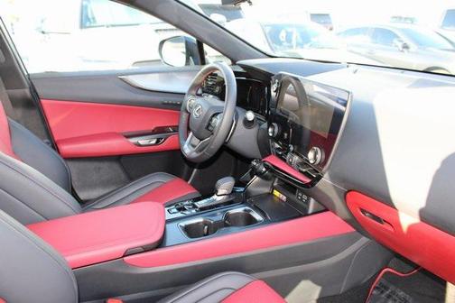 2025 Lexus NX 450h+ F SPORT Handling