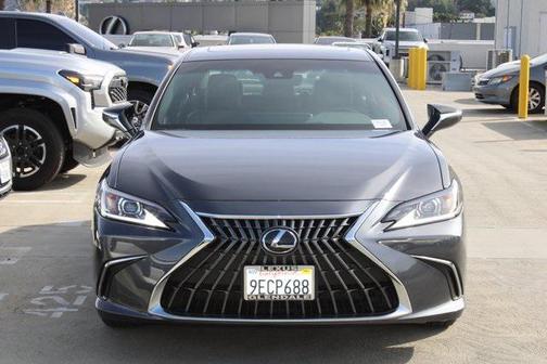 2023 Lexus ES 300h Base