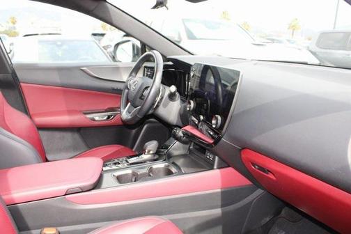 2024 Lexus NX 450h+ Luxury