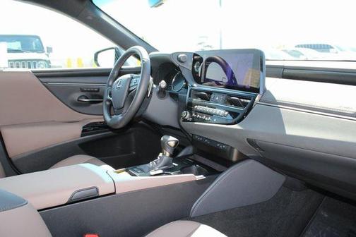 2025 Lexus ES 300h Base