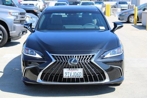 2025 Lexus ES 300h Base