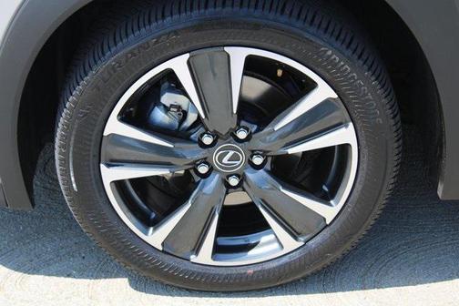 2025 Lexus UX 300h Base