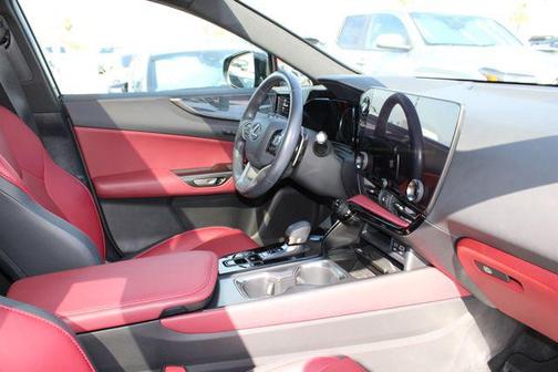 2025 Lexus NX 350h Premium