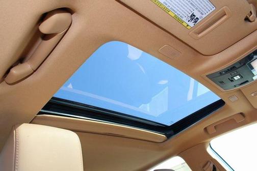 2022 Lexus ES 300h Base