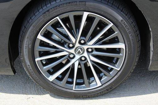 2024 Lexus ES 300h Base