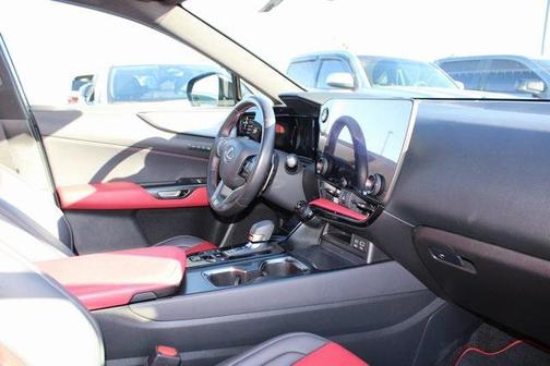 2023 Lexus NX 450h+ F SPORT Handling