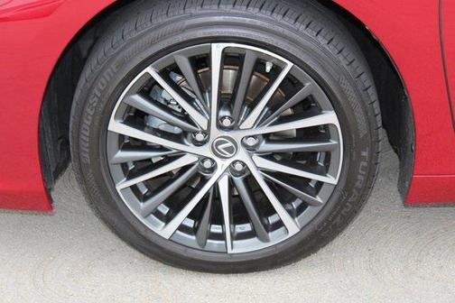 2023 Lexus ES 350 Base