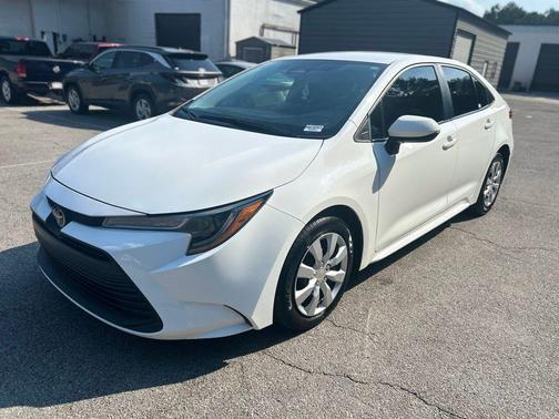 Ice Cap 2024 Toyota Corolla LE