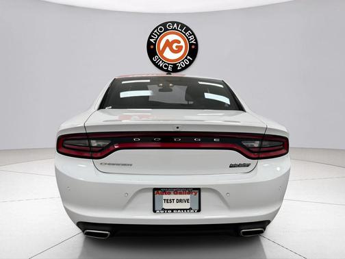 White Knuckle Clearcoat 2022 Dodge Charger SXT