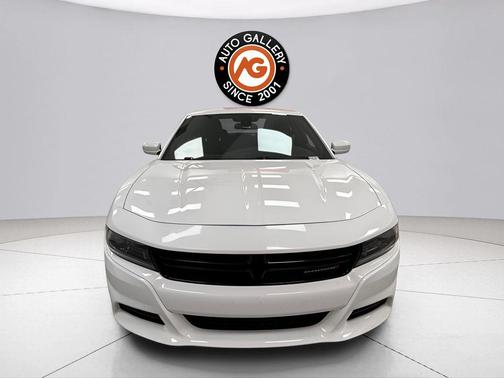 White Knuckle Clearcoat 2022 Dodge Charger SXT