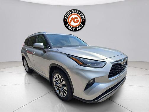 Celestial Silver Metallic 2021 Toyota Highlander Platinum